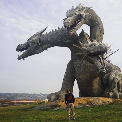 Статуя Змея Горыныча в парке "Кудыкина гора" под Липецком