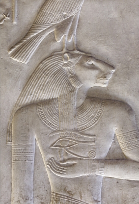 Древнеегипетский бог Нефертум. Барельеф в храме-гробнице Сети в Абидосе