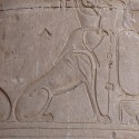 Гор в образе хиеракосфинкса. Барельеф в храме Гора в Эдфу, Египет