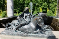 Нереида на гиппокампе. Статуя в парке Сан-Суси, Потсдам