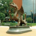 Статуя Марио Великолепного, дракона Дрексельского университета
