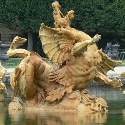 Драконий фонтан в Версале