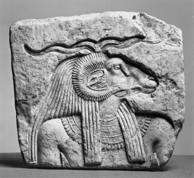 Древнеегипетский бараноголовый бог. Барельеф, III век до н.э.