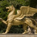 Грифон. Скульптура в Клейн Глинике (Потсдам)