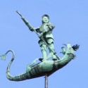 Св. Георгий и дракон — флюгер на здании Двора Братства Св. Георгия в Гданьске