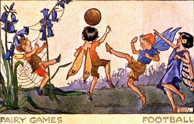 "Футбол". Открытка из серии "Виды спорта фейри". Молли Бретт, 1982 год