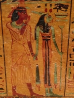 Египетская богиня (возможно, Нейт) с головами львицы и крокодила. Роспись времен XXI династии