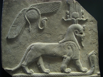 Туту топчет кобру. Барельеф. Птолемеевский Египет (IV-III века до н.э.)