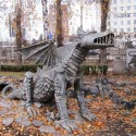 Дракон во дворике ресторана Урарту в Харькове