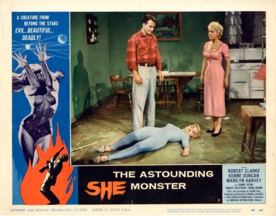 Лобби-карточка к фильму "Поразительная женщина-монстр" (The Astounding She-Monster, 1957)