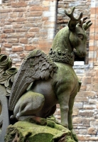 Перитон. Статуя во Дворце Линлитгоу