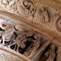 Скириты. Центральный тимпан в церкви Святой Магдалины в Везеле, Франция (1120-1132)