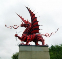 Красный уэльский дракон. Mametz Wood Memorial