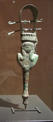 Музыкальный инструмент систр в форме богини Баты
