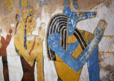 Изида и Анубис (или Упуаут). Фрагмент росписи гробницы