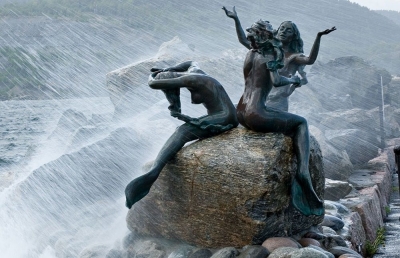 Русалки. Скульптурная композиция в Дрёбаке (Норвегия)