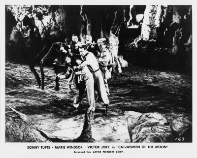 Рекламное фото к фильму "Женщины-кошки с Луны" (Cat-Women of the Moon, 1953)