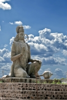 Статуя Ханумана в индийском городке Гулбарга