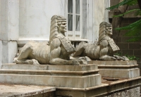 Сфинксы, оберегающие покой масонского храма в Санта-Крус-де-Тенерифе