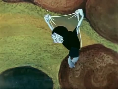 Синюшка снимает покров перед нападением. Кадр из мультфильма "Синюшкин колодец" (1973)