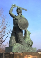 Варшавская русалка. Скульптура 1939 года