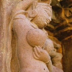Апсара. Барельеф одного из храмов Кхаджурахо