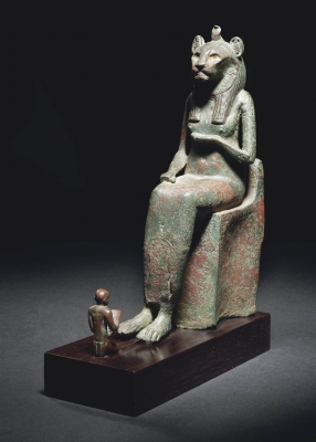 Львиноголовая богиня Сехмет. Египетская статуэтка, VII-VI века до н.э.