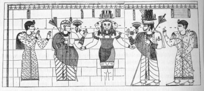 Король Натакамани и королева Аниматере поклоняются львиноголовому богу Апедемаку. 