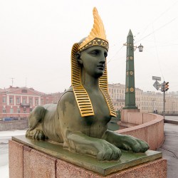 Сфинкс на Египетском мосту в Санкт-Петербурге