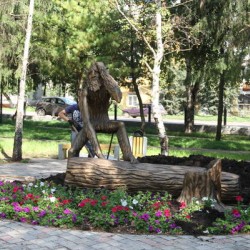 Памятник Шурале на центральной площади города Бугульмы