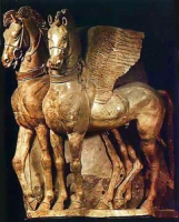 Крылатые кони. Декор храма Ара делла Регина