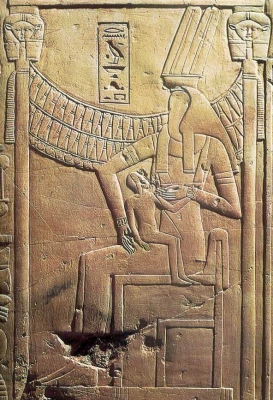 Змееголовая богиня кормит фараона. Фиванский некрополь (Дэйр ель-Медина)
