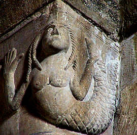 Сирена на капители колонны в церкви Святого Петра в Партене-ле-Вье (конец XI – начало XII века)